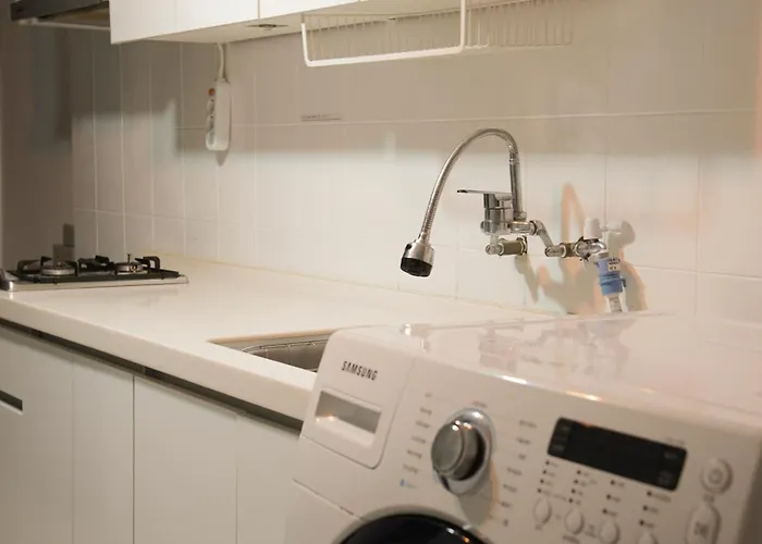 3 Mins To Sookmyung W' Univ Station And Namyoung Station On Foot, Denden Yongsan Apartment